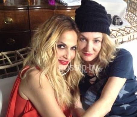 Αποκλειστικό Backstage! Και «Ώρα να φεύγω»! (Αποκλειστικά στο gossip-tv και στο cosmopoliti blog)