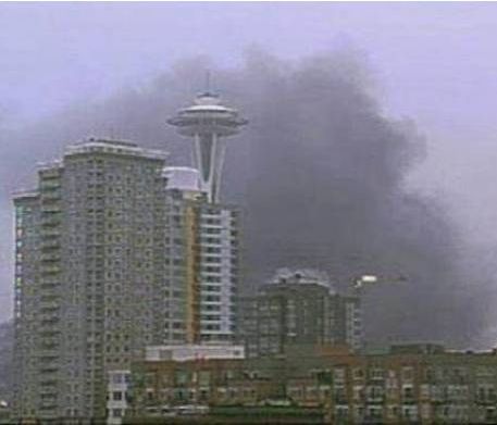 Συντριβή ελικοπτέρου στο Σιάτλ, τουλάχιστον δύο νεκροί (pics)