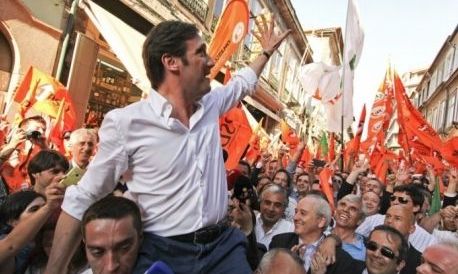 Πορτογαλία: Καθαρή νίκη Κοέλιου -Παραιτήθηκε ο Σόκρατες από την ηγεσία των Σοσιαλιστών
