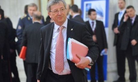 Σύμφωνος ο Γιούνκερ με τον ειδικό λογαριασμό για το ελληνικό χρέος