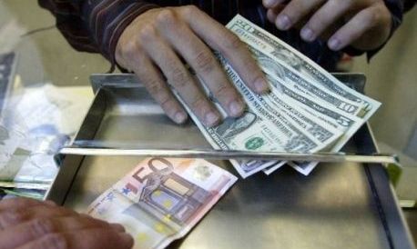 Η Ελλάδα πρέπει να αλλάξει νόμισμα- Το δολάριο θα την έσωνε