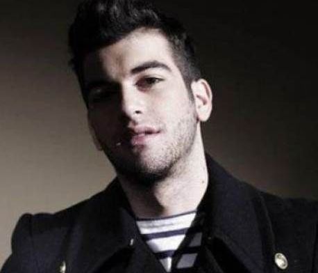 Μάνος Ιωάννου: "Δεν έχω σχέση αυτή τη στιγμή". (Τ' ακούς Ναταλία;)