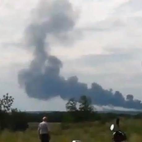 Συντριβή αεροσκάφους στην Ουκρανία (vid)