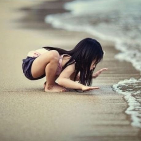 Αυτά είναι τα μαγικά τρικ για να μη φοβάται το παιδί τη θάλασσα