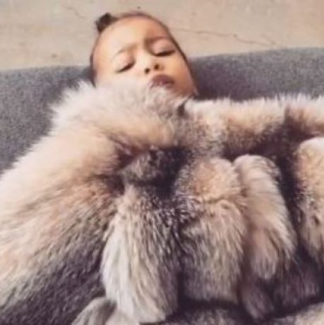 H North κουράστηκε να τη φωτογραφίζουν! Δείτε το βίντεο που ανέβασε η Kim στο Instagram