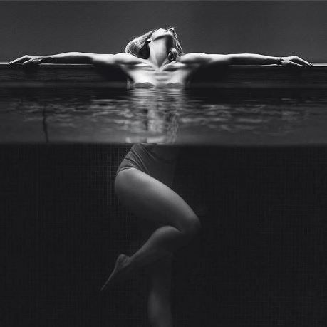 Ελληνίδα ηθοποιός ποζάρει πιο σέξι από ποτέ. Πάει κάπου το μυαλό σας;