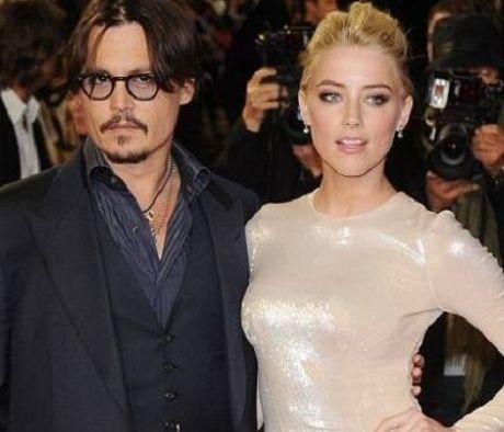 Η Amber Heard κρατάει τις αποστάσεις της από τον Depp