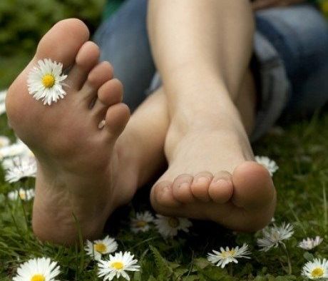 Τρεις σωτήριες λύσεις για τα πόδια που μυρίζουν