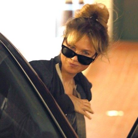 Για αυτόν έκανες τις πλαστικές;Η Renee Zellweger σε μια σπάνια εμφάνιση με το σύντροφό της
