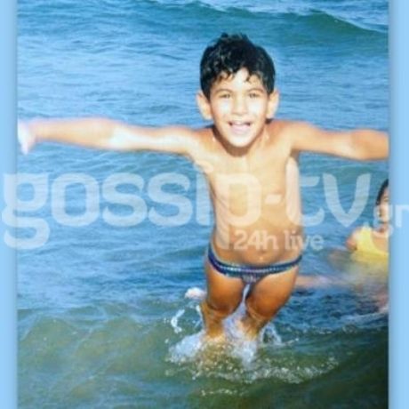 Σας θυμίζει κάποιον αυτό το αγοράκι;