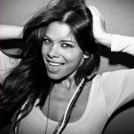 Γεωργία Λαζοπούλου: Η περιπετειώδης ζωή της νέας τραγουδίστριας των C:Real!