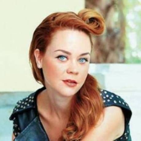 Λένα Παπαληγούρα: «Δεν ξέρω αν μεγάλωσα ποτέ»