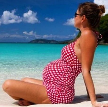 Εγκυμοσύνη το καλοκαίρι! Ένας οδηγός επιβίωσης για να νικήσετε την ζέστη