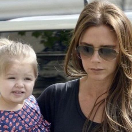 Δείτε πως γιόρτασαν τα 3α γενέθλια της κόρης τους Χάρπερ, ο Ντέιβιντ και η Βικτώρια Μπέκαμ