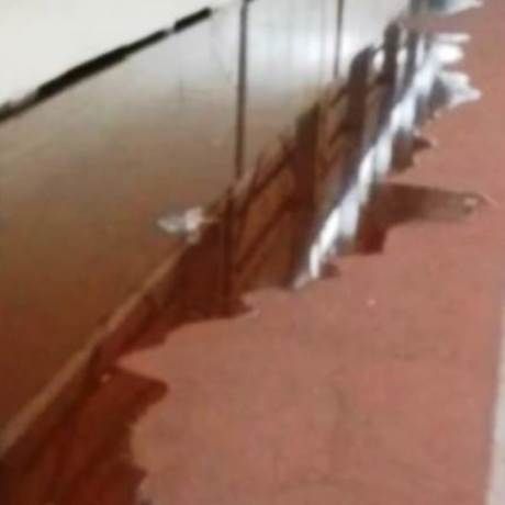 Στίβος: Πλημμύρισε το προπονητήριο στον Άγιο Κοσμά (video)