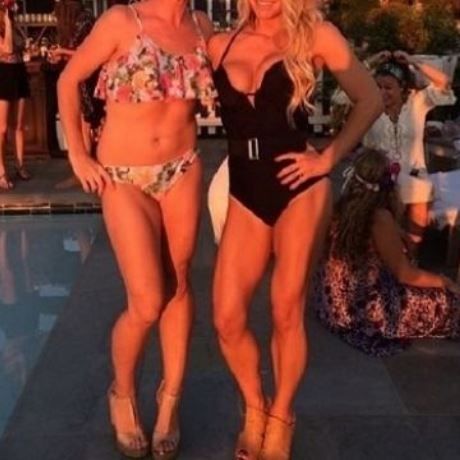 Μήπως το παράκανε με τη γυμναστική αυτή η διάσημη μαμά; (εικόνα)