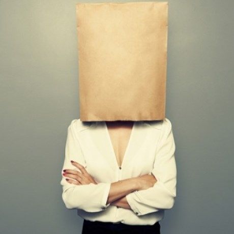 Σπυράκια: 4 απίστευτες αιτίες που έχετε έξαρση