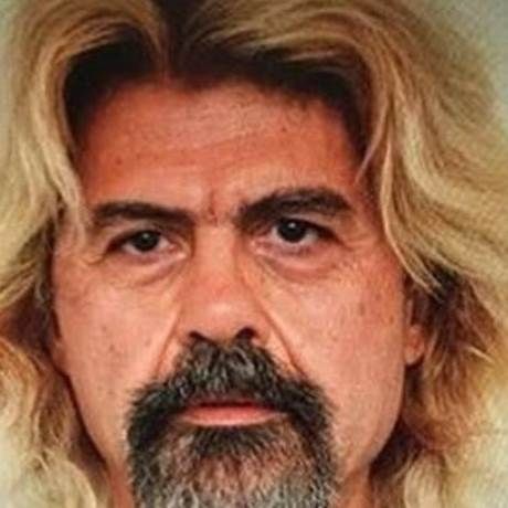 Έτσι κυκλοφορούσε ο  Χριστόδουλος Ξηρός (PHOTOS&VID)