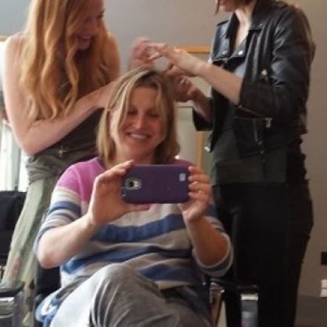 Αυτή η μαμά άφησε την 4χρονη κόρη της να της χτενίσει τα μαλλιά!