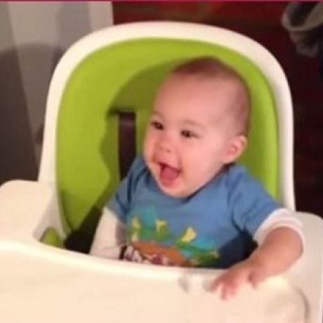 Όταν τα μωρά ανακαλύπτουν τον κόσμο (βίντεο)