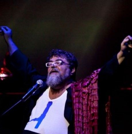 Ο Σταμάτης Κραουνάκης για μία συναυλία στο Βεάκειο