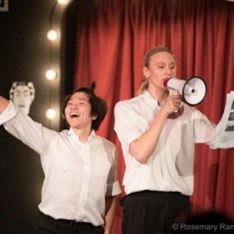 Stachtopetarida: παράσταση χορού στο Κέντρο Ελέγχου Τηλεοράσεων