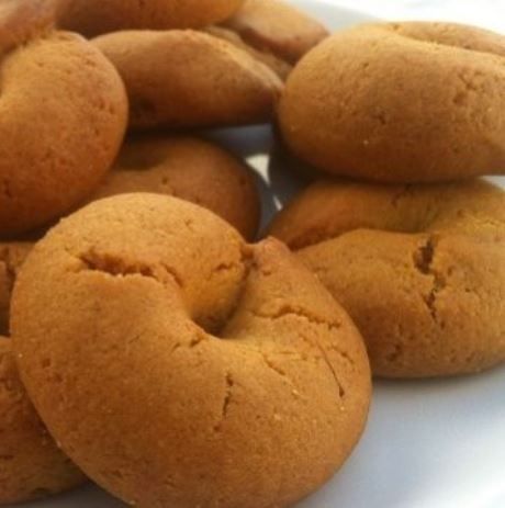 Συνταγή για αφράτα κουλουράκια κανέλας εύκολα και γρήγορα