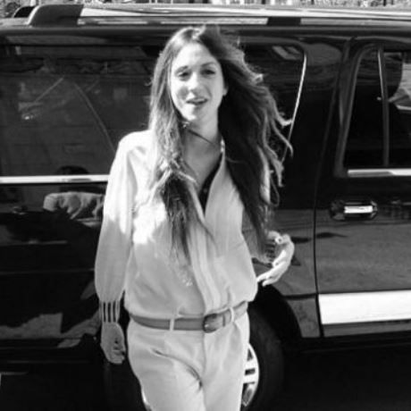 Σοφία Καρβέλα: Η νέα selfie φωτογραφία θηλάζοντας τον νεογέννητο Νέστορα!