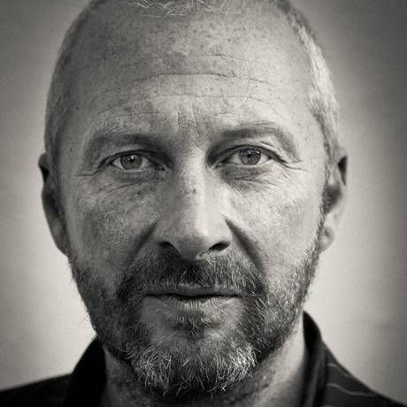 Πέθανε ο τραγουδιστής που όλοι ξέραμε ως Black