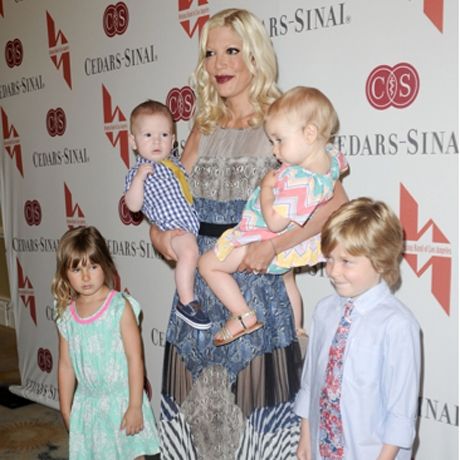 Είναι η Tori Spelling χρεωκοπημένη στα πρόθυρα διαζυγίου;