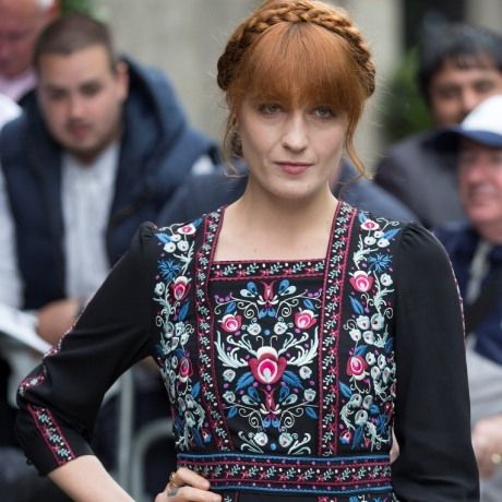 Η Florence Welch με folklore outfit