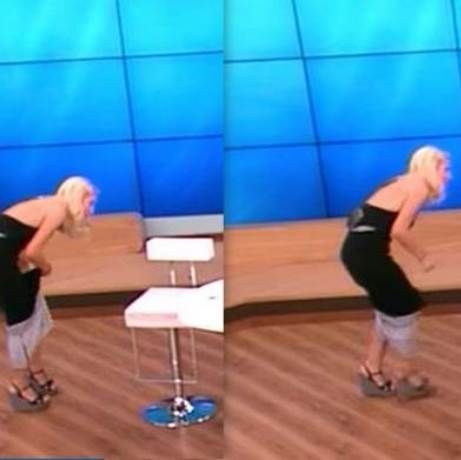 Ανέβηκε η φόδρα του φορέματος της Μενεγάκη και...