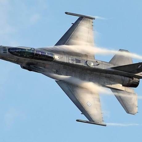 Έπεσε αεροσκάφος της Πολεμικής Αεροπορίας στην Κομοτηνή