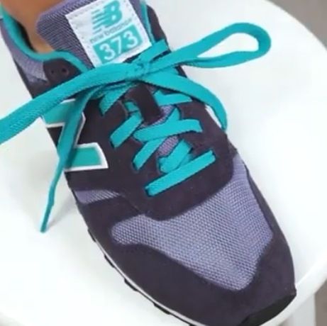 Πώς να δέσετε τα κορδόνια σας σε 2 δευτερόλεπτα (video)