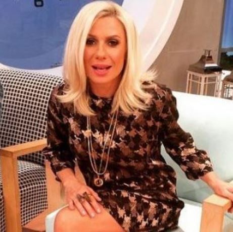 Το στιγμιότυπο από την εκπομπή της Καραβάτου που επιβεβαιώνει την εγκυμοσύνη της