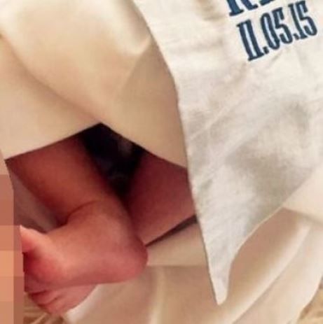 Δημοσίευσε την πρώτη φωτογραφία του γιου της και ανακοίνωσε το όνομά του στο Instagram!