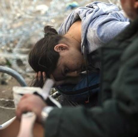 Δραματικές σκηνές στην Ειδομένη: Άνοιξαν τα σύνορα για… 300 πρόσφυγες!