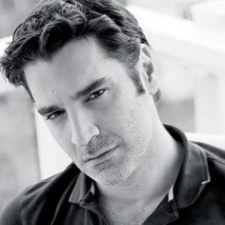 Οι φωτογραφίες του Παπακαλιάτη με τον ανιψιό του, που «έριξαν» το Instagram