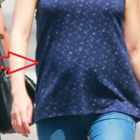 Η πρώτη δημόσια εμφάνιση, μετά την αποκάλυψη της δεύτερη εγκυμοσύνης της!