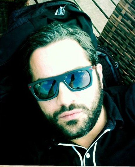Ο Φώτης Βαλλάτος μας ξεναγεί στο δικό του ιστορικό κέντρο
