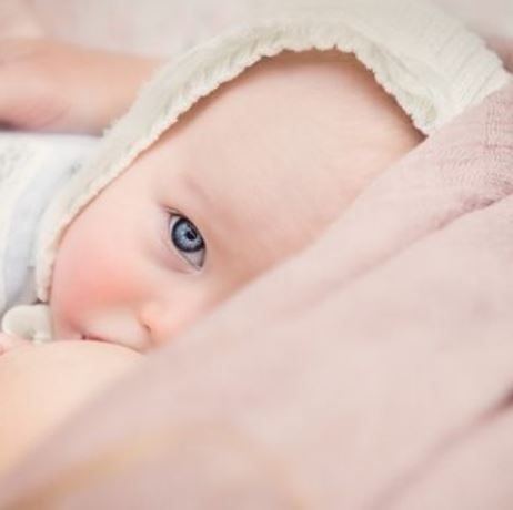 Αναρωτηθήκατε ποτέ τι συμβαίνει όταν το μωρό θηλάζει; Δείτε το βίντεο