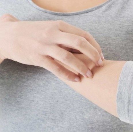 Κνησμός χωρίς εξανθήματα: Δείτε τα πιθανά αίτια