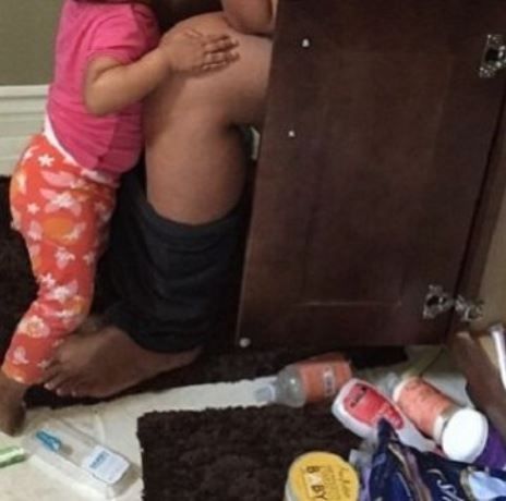 Η φωτό μιας μαμάς που έκανε το γύρο του διαδικτύου και μάζεψε 110.000 likes μέσα σε 5 ώρες