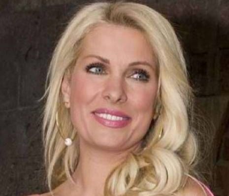 Συγκλονιστική αποκάλυψη: «Η Μενεγάκη με βοήθησε να περπατήσω»