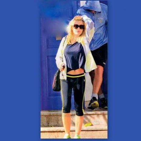 Ελένη Μενεγάκη: Στο γυμναστήριο με τον Ματέο