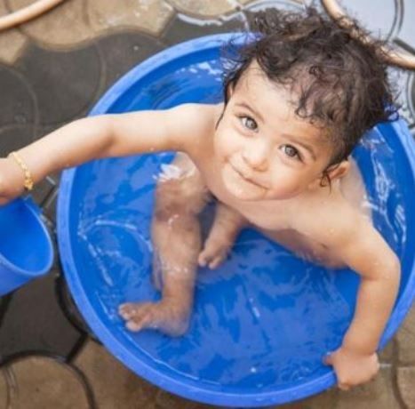 Ποτέ μην δημοσιεύσεις αυτές τις 6 φωτογραφίες των παιδιών σου στο Facebook!