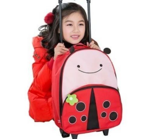 Τι βάρος είναι καλό να έχει μία σχολική τσάντα; Οι ειδικοί απαντούν