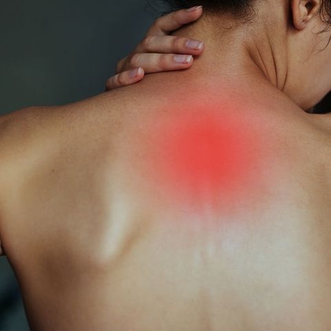 Ινομυαλγία: Τι είναι και με ποια συμπτώματα εκδηλώνεται