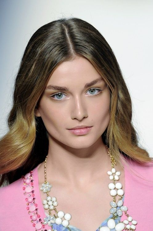 Πώς θα φορέσετε τις παστέλ αποχρώσεις της άνοιξης