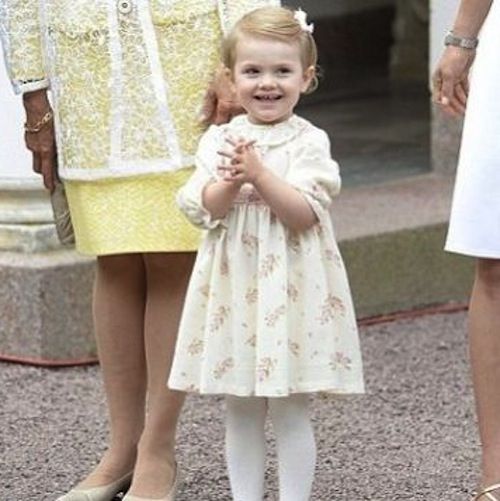 Ποιο κοριτσάκι είναι αυτή η χαριτωμένη «πριγκίπισσα»;